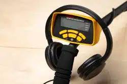 electronic leak detector